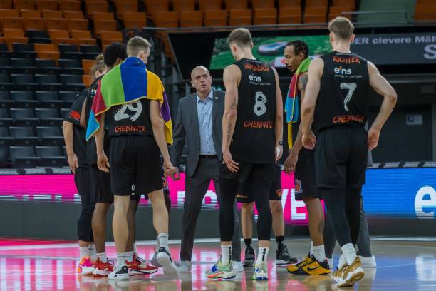 然在这一方 然在这一方